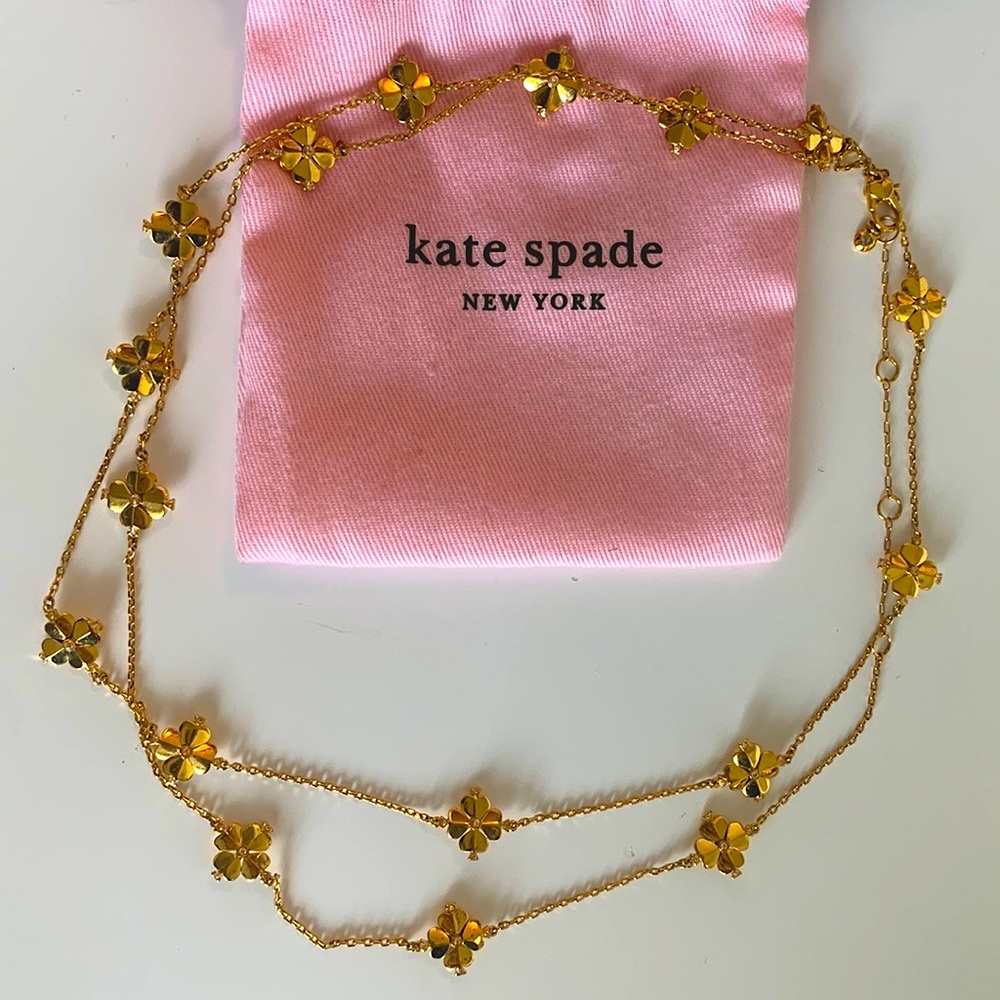 KATE SPADE Set In Stone Floral Pendant Necklace.